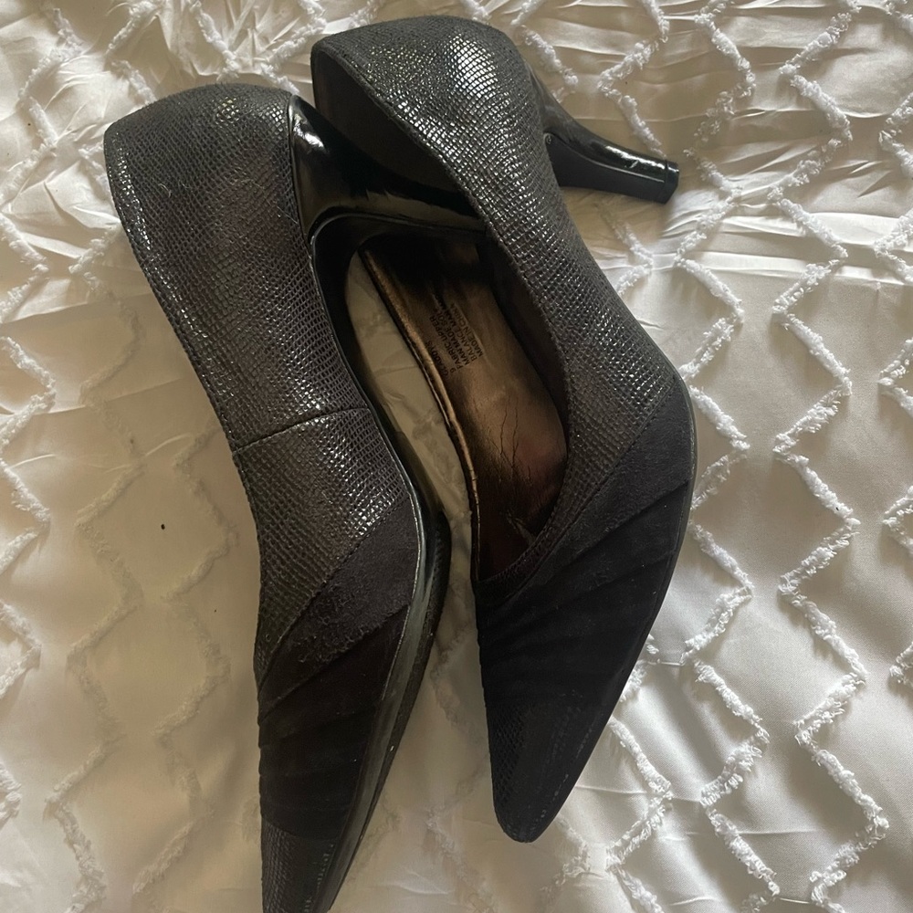 Karen Scott Black Suede 2.5” Pointed Toe Heels - Picture 3 of 3
